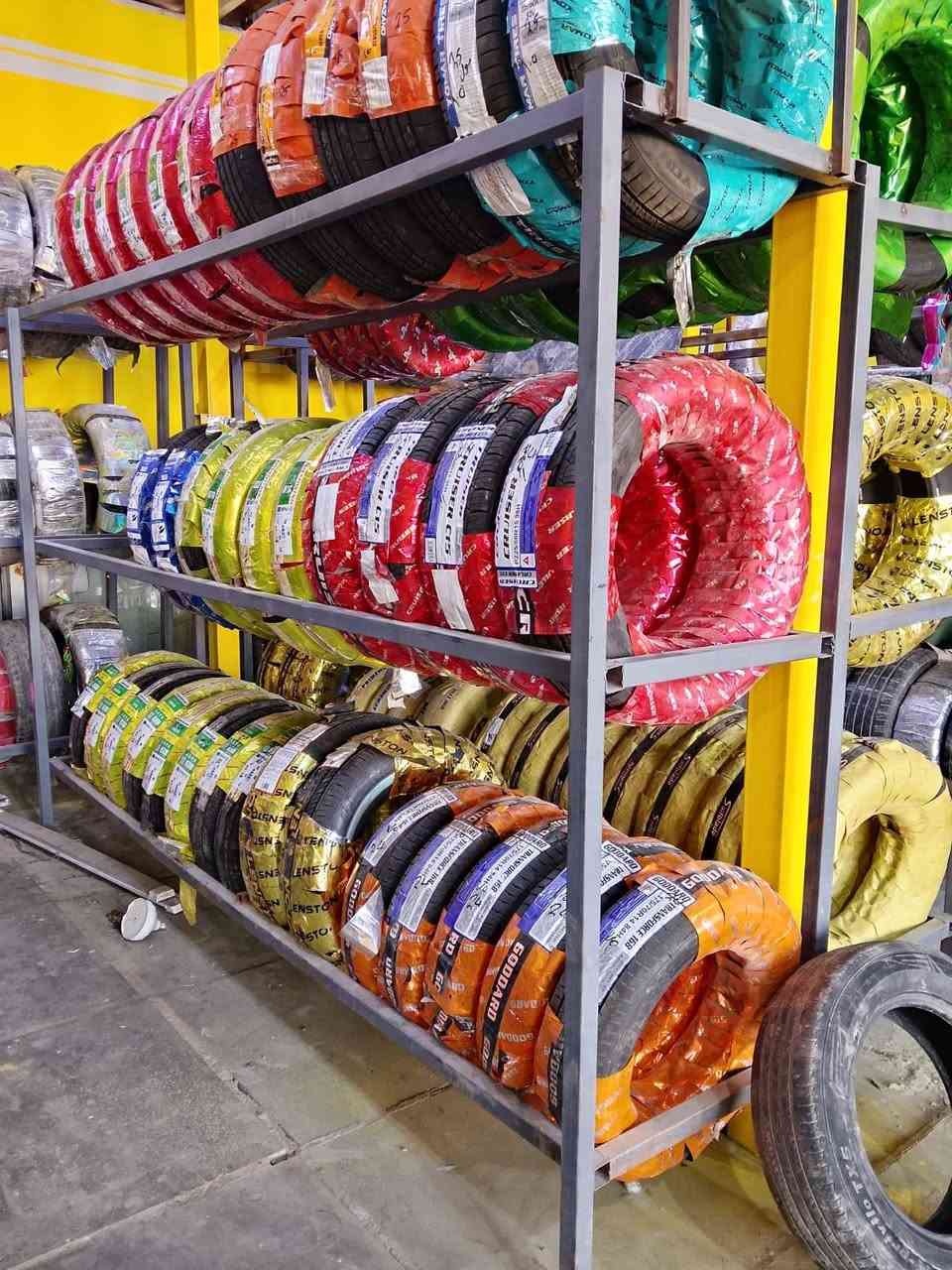 تصفية اطارات بسعر مناسب للبيع كلهن بيعه واحده بغداد الشعله ***********
