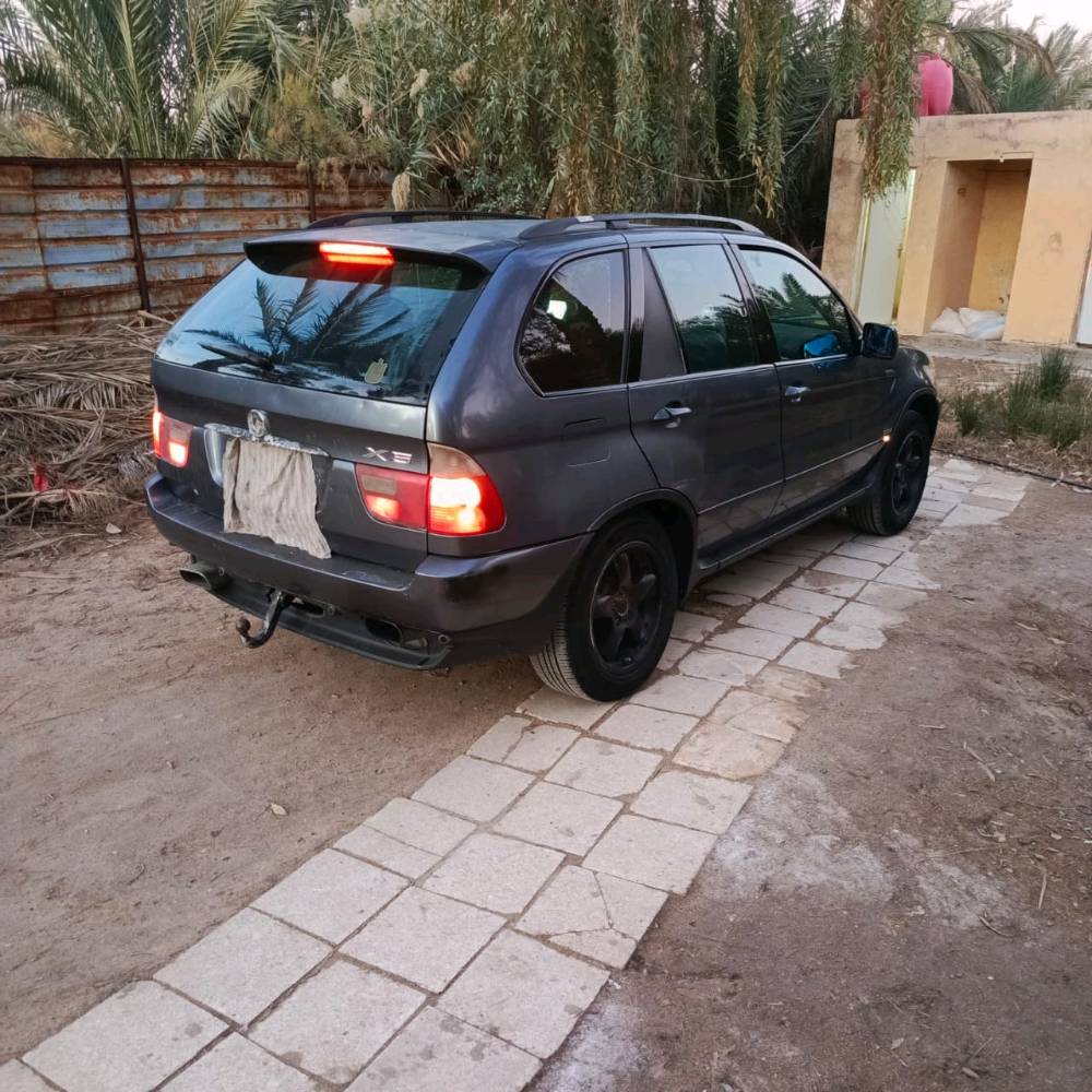 سلام عليكم بيئم اكس فايف موديل 2005محوره مكينه 2ونص ففتي بيه ضعف متؤمه رقم اربيل مكان سوق الشيوخ ***********