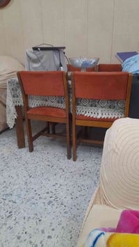 طاولة طعام • ٦ كراسي • حالة جيدة