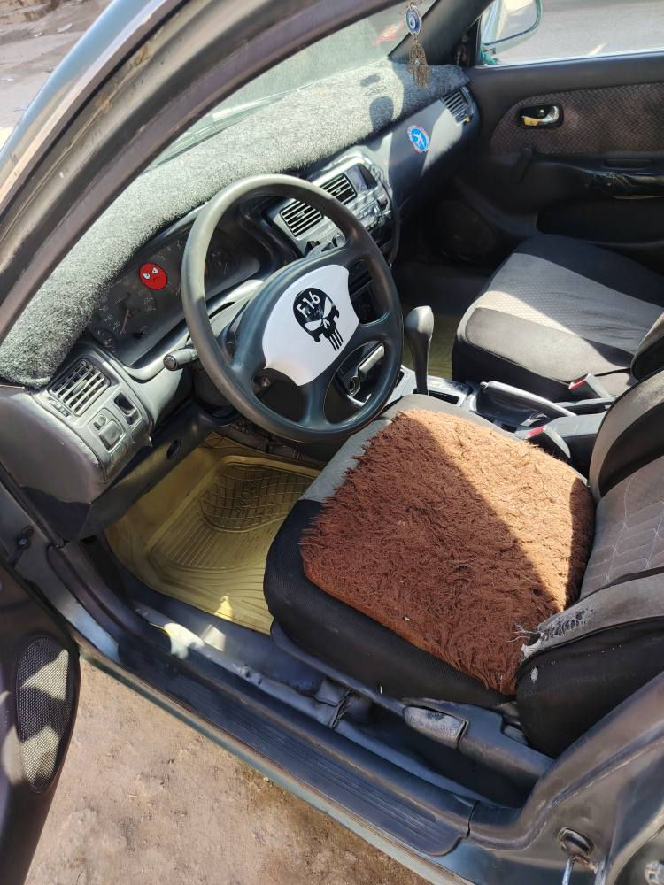 سلام عليكم  كورلة ١٩٩٣  نضيفة رقم نكليزي سنوية لل2030 عايزة مشط 55 وبيهة مجال شرط المداور مكفولة من الضربة القوية نجف كوفة شارع المعمل *********** النجف, العراق
