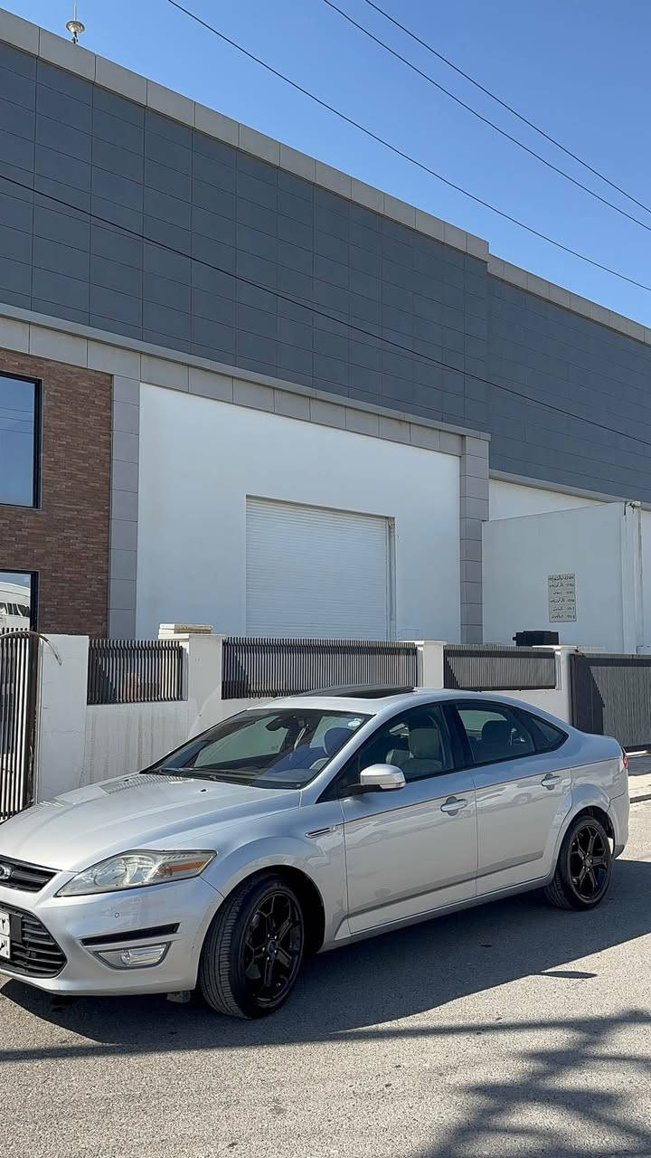 Fort Mandeo 2011 سه ياره كه سفري شه ريكه نيڤا يه ￼مواسه فات سلايت ئه وينه شفت و چام فؤتؤ زؤر مواسه فاتي تر سبخ نيو چاملخي دواوه بي ژؤري سياره كي پاكو بيكشه يه بؤ زانياري زياتر تيل بكه *********** أربيل, العراق
