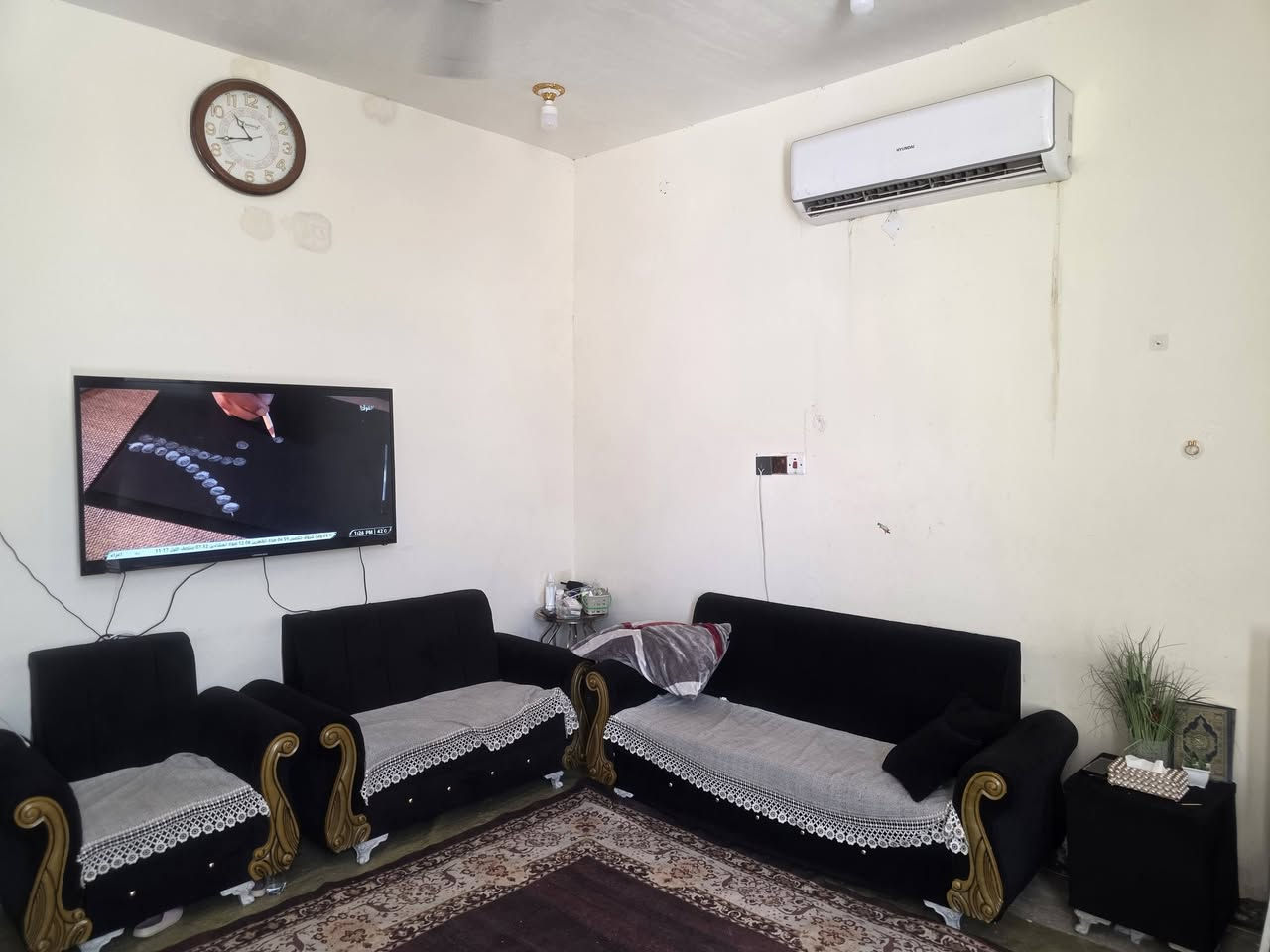بيت للبيع مساحه ٢٠٠ طابو زراعي سند ٢٥ مرقم من قبل البلديه  كوت حي الحكيم خلف محطة الواسطي  قريب الكورنيش  خامس بيت من الكورنيش تفاصيل البيت البناء طابوك يحتوي على غرفتين نوم وصاله ومطبخ واستقبال وصحيات داخليه وخارجيه وكراج للاستفسار مراجعه مكتب دلاليه احمد السعيدي قرب حسينيه بيت خليفه الاتصال *********** ***********
