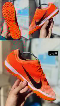 ملابس • توصيل