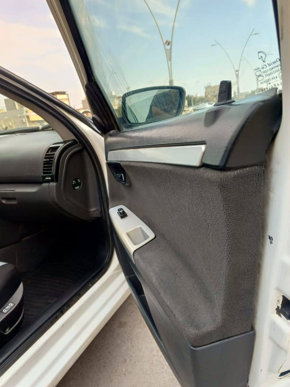 السلام عليكم سمند سورن موديل2017 رقم بصره سنويه مجدده لغايه2028صاعده هزه السياره
كير ومحرك فرنسي 2000 كفاله وشرط الفحص
السياره مكفوله من الضربه فقط مكانات صبغ مال زنجار
تخم تايرر ورنكات جدد حداده حلوه كهربائيات كلهه شغاله كامره خلفيه+حساسات +تحكم استيرن... السياره ترايهه يخبل واحلئ من الصور ودواخل جدد مكاني بصره القبله السعر45 وبيهه شي بصيط.. (ملاحضه اخوان راعيهه يريد تحويل
***********
