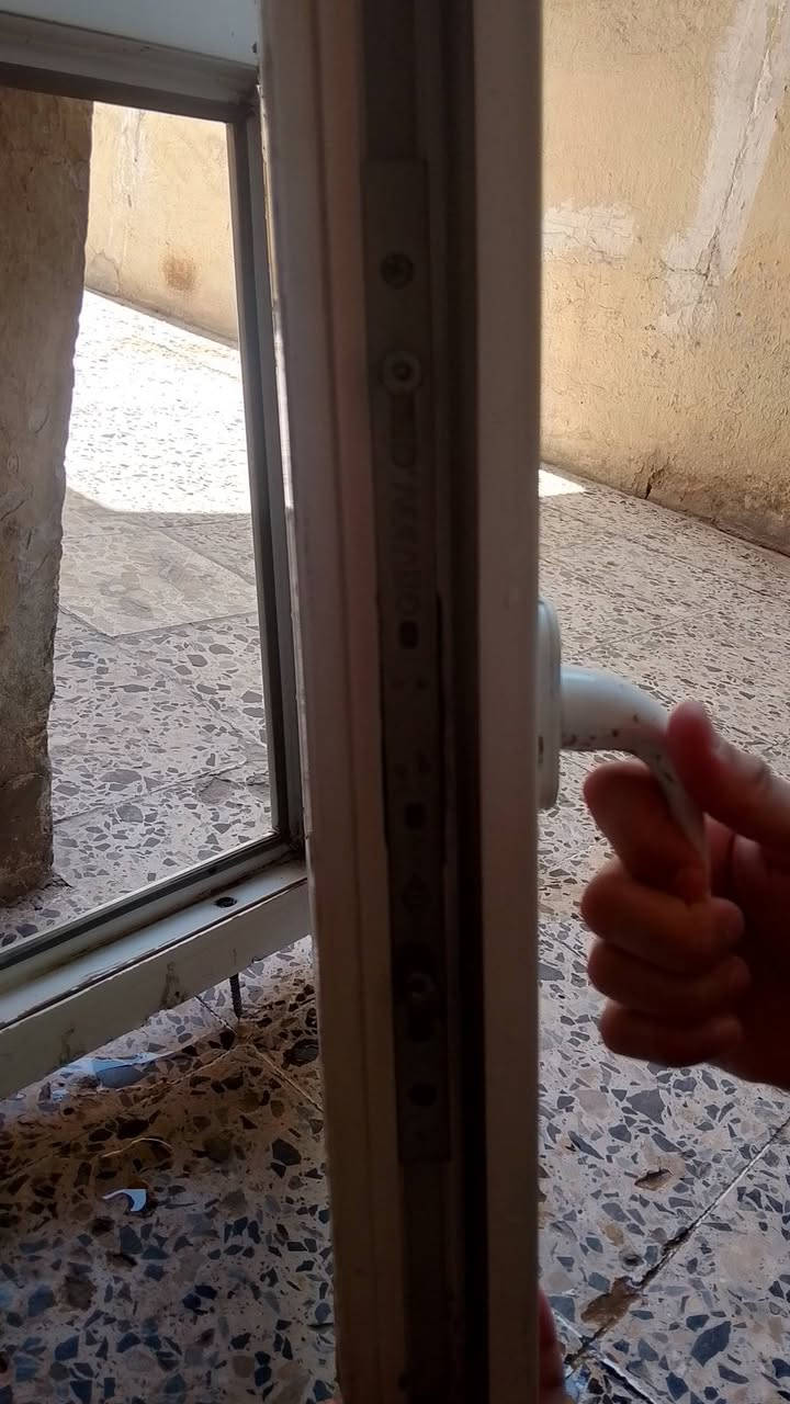 السلام عليكم
شباچ سندويج 60*60

دبل جام عازل 

سعر 25 نجف حي الانصار


**إذا كنت صاحب هذا الإعلان وتريد حذفه لأي سبب، رجاءا أرسل رسالة إلى الدعم الفني**