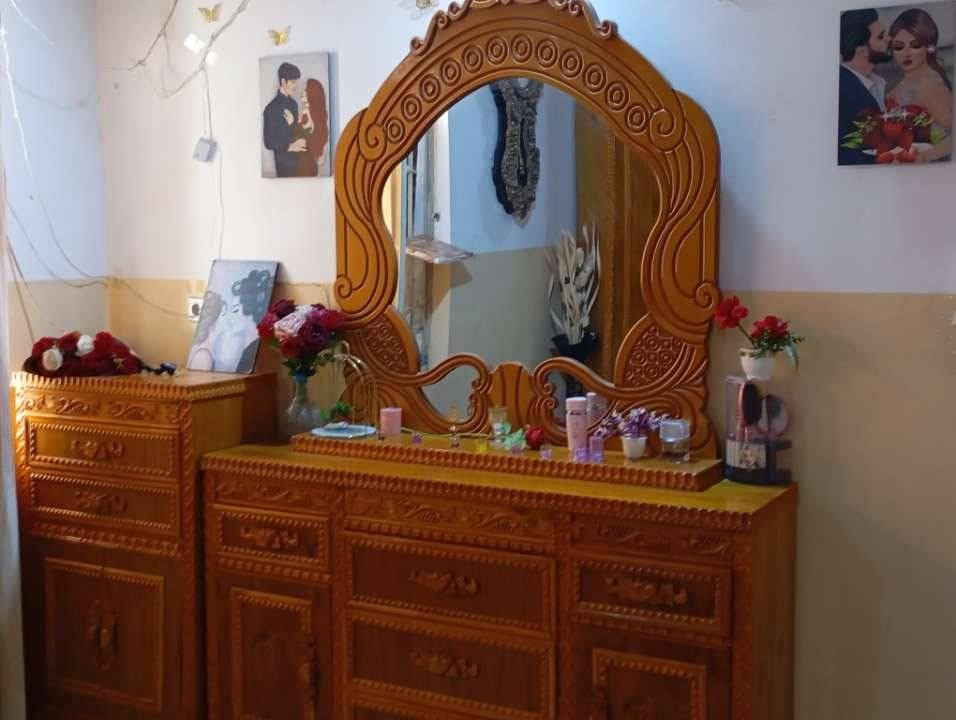غرفه لبيع ب مليون وبيها مجال ستعمال ست اشهر الاستفسار ***********
