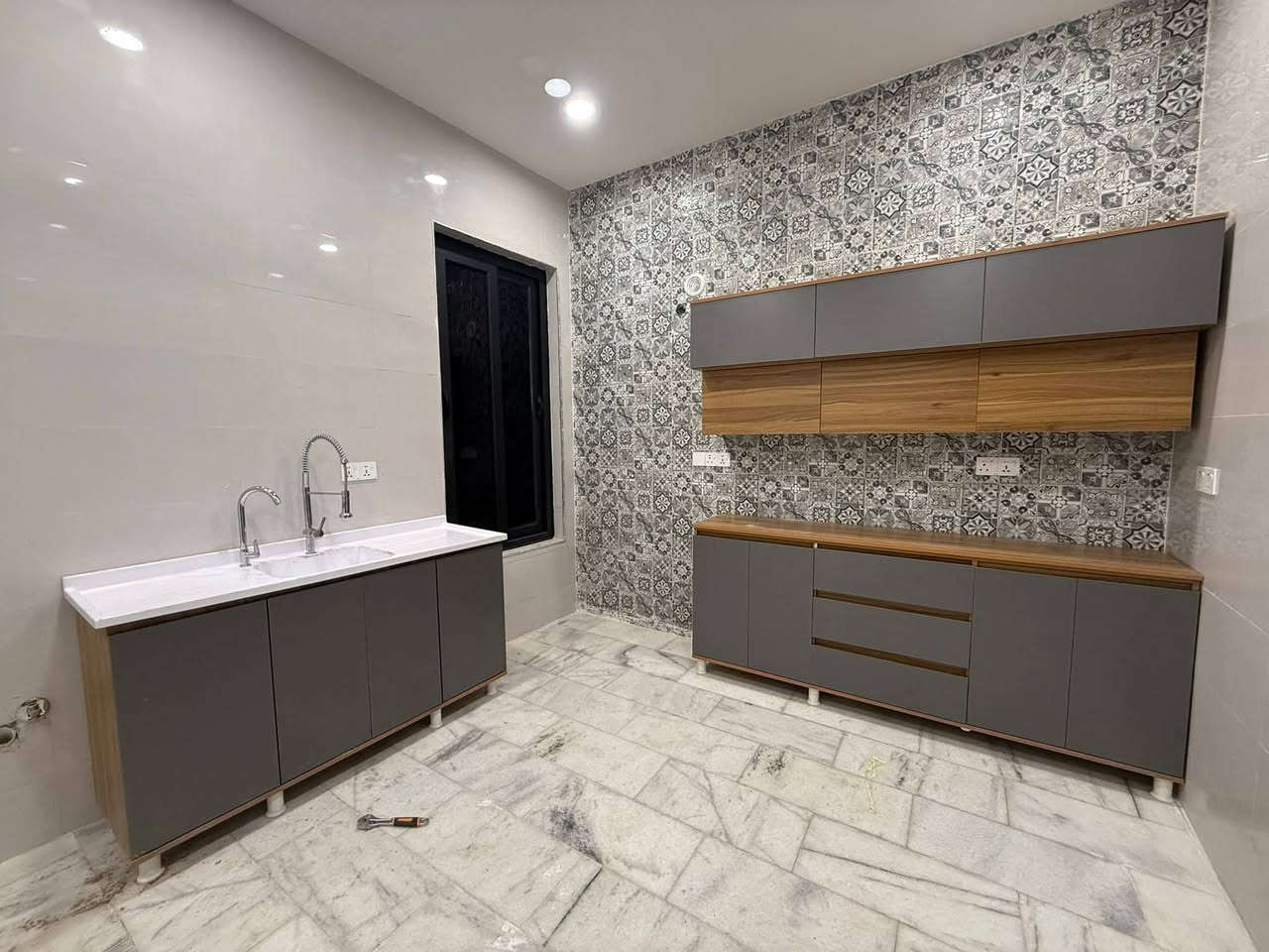 #تنزيلات 
اعلان📢تخفيضات تحطيم الاسعار🔥
مفاجأة العرض الاقوى بالعراق الئ زبائننا الاكرام
 وفرنالكم اجمل موديلات حصريا يقدمه الكم معمل الجنات للمطابخ التركية 
كاونترات تركية خشب الhdf
والmdf وبجودة عالية والمقاوم للرطوبة والحرارة تماما
عروضنا  ماتلاكوها بغير مكان
اسعار  نوع #mdf
3 متر مع سنك متر ونص650 الف 
مترين ونص مع سنك متر ونص 600 الف 
مترين مع سنك متر ونص 550 الف
 اسعار نوع #hdf
3متر مع سنك متر ونص يكلف 850الف 
2متر ونص مع سنك متر ونص يكلف 800الف
مترين مع سنك متر ونص يكلف 750الف 
#العروض فقط السنك مرمر، لدينا حسب الطلب الزبون
ويانة صار الكل يكدر يجدد اثاث المطبخ بكل سهولةو يستفاد من عروضنا الحصرية و #يوجد_توصيل الكل محافظات العراق 🚚
ومو بس هيج 
نقدملكم ضمان حقيقي لمدة4 سنوات مع الصيانه والادامة الشاملة
 ماعليك بس  تراسل الصفحة وتطلب  واحنة نوصلة الك لباب بيتك
#اتخذ قياسات داخل بغداد مجانا 

وحسب الطلب #يوجد تجهيز جمله مفرد
م/ للحصول على موديلات والوان اكثر ماعليكم بس تراسلونا وتدللون
#التوصيل متوفر كل محافظات 🚚 #ملاحضه ذا مو نفس صوره ولون يصلكم الك حق ترفض الطلب
#للاتصال ***********
#واتساب ‎***********
