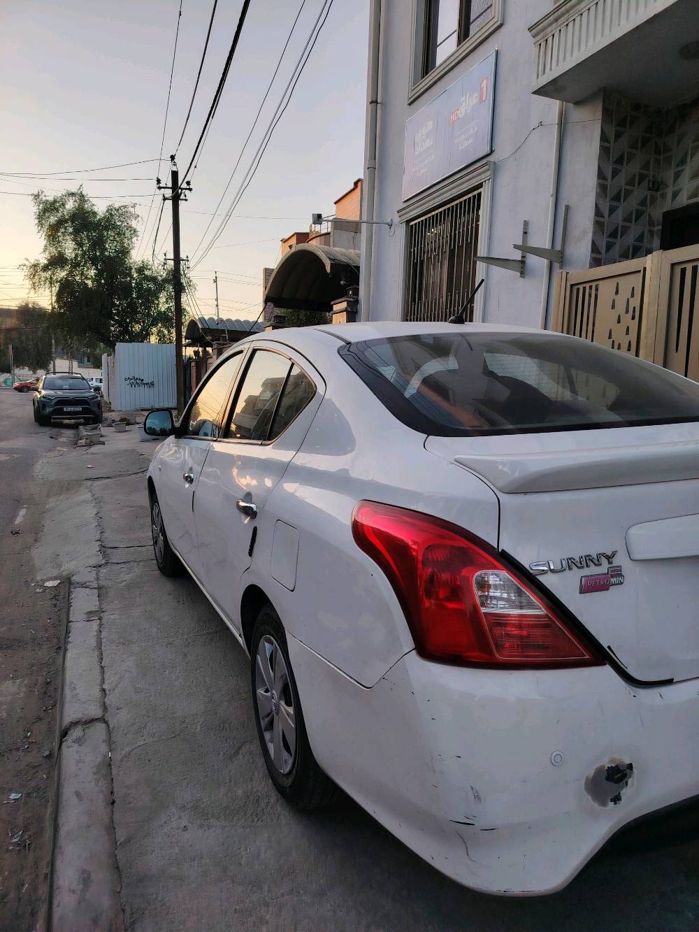 سني ٢٠١٨ هندي ماشيه ١٧٩ السيارة باسمي بيها بارد فقط التبديل ولا صبغ المكينه والمحرك خير من الله تخم تاير وحداديه جديدة 
تحويل ثاني يوم  