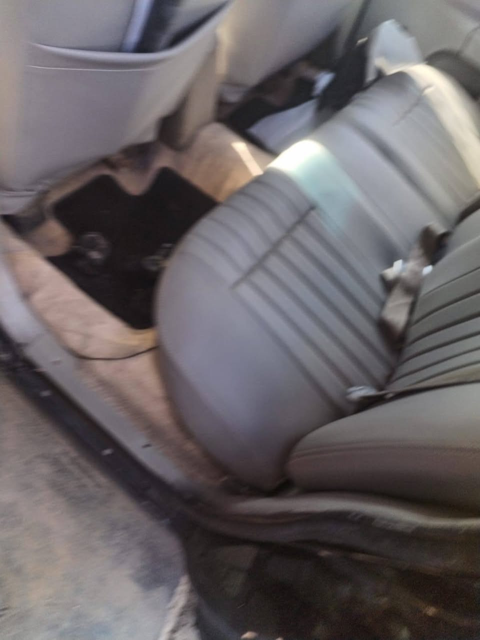 دولفين موديل ٩٥ رقم ألماني انبار 

سنويه ساقطه للبيع سياره نظيفه شرط تحويل 

السعر ٧٥ وبيها مجال قليل .. للإستفسار الاتصال ***********
