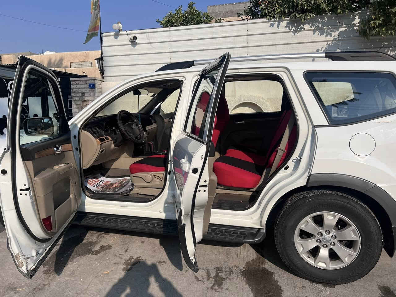 موهافي ٢٠١٠ للبيع  خليجي باسمي ( الدولية العراقيه ) رقم بغداد مكفولة من الصبغ ضرر بسيط جدا كما موضح بصور  مكان السياره بغداد العامريه السعر ١٣٠ ورقه وبيه مجال انشالله 

‭٠٧٧٢ ٨٩٣ ٨٤٧١‬
