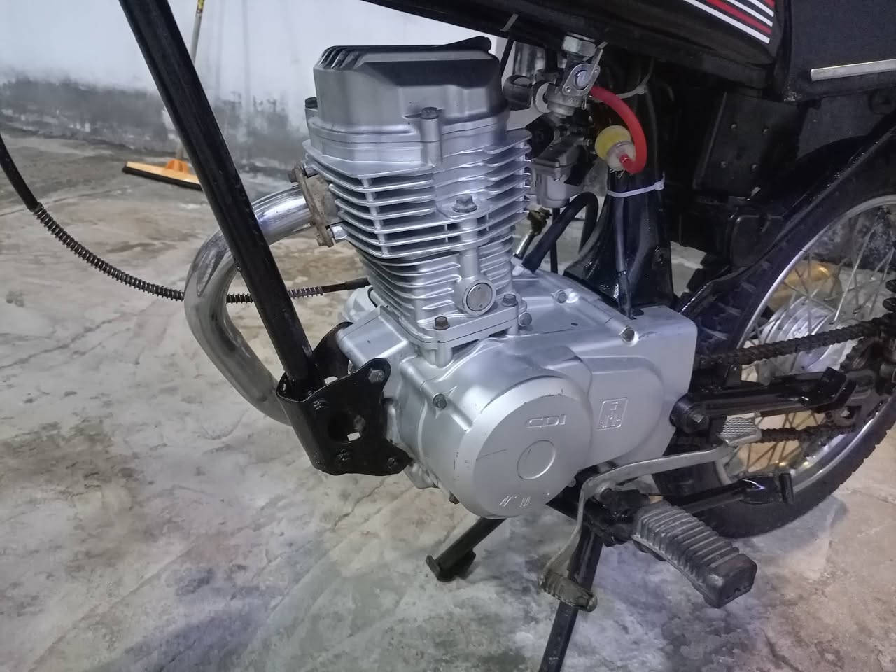 نامه ايراني دراجه نضيفه شوفت عينك محرك اصبانه ما محطوطه علي ادوات سعرهه 450 اوبيهه مجال للشراي ***********
