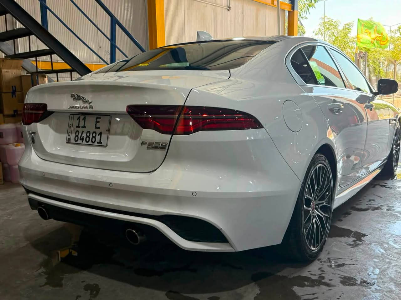 جكور 2020 XE صالون سبورت بلص رقم بغداد باسمي سنوية جديدة فول مواصفات  ماشية 65الف خليجية وكالة سرداد سيرفس جديد تخم تاير جديد السياره جاهزه من جميع النواحي مكان السيارة بغداد
***********
