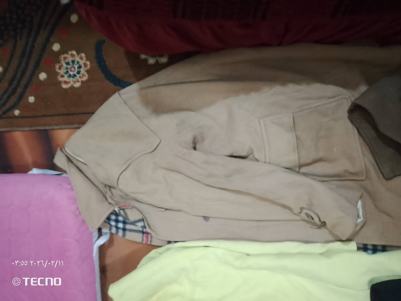 سلام عليكم اخوان عندي هاي لمجموعة من قماصل رجالي نسائي باله اوربي عددهن ازين من 300 قطعة للبيع ابيعهن شلع كلهن رايدهن 325  وبيهن مجال للطيبين مكاني بغداد
***********
