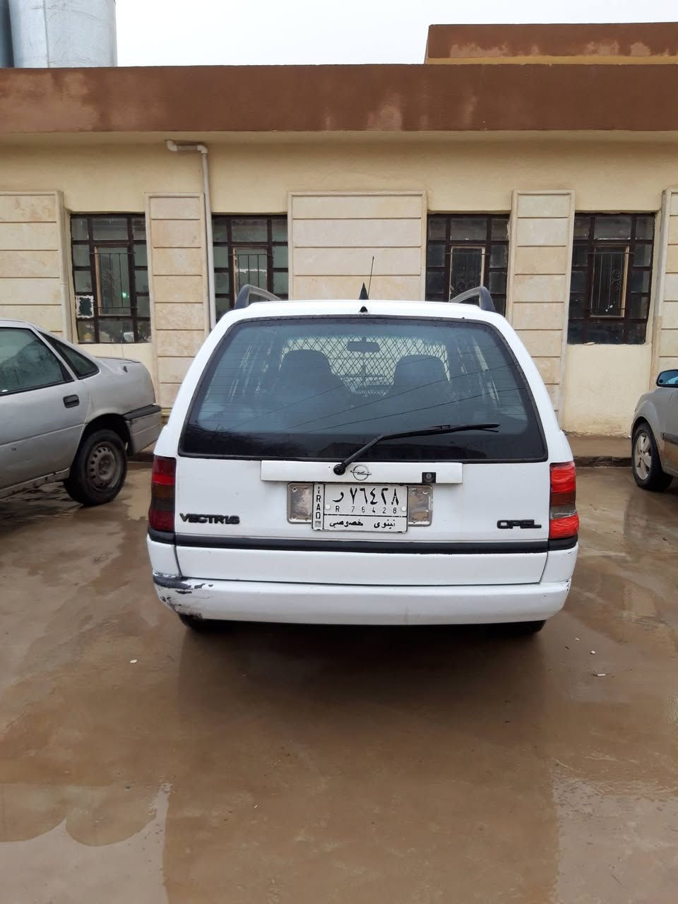 استرا موديل ٩٢ بدون صبغ فقط دوائر بخ
محرك ١٦شرط وكير شرط
سنوية ما ساقطة
باسم صاحبها الشرعي
شرط التحويل فقط
السعر ٦٠ وبيها مجال 
للاسفسار ***********
***********
مكلف بالنشر
