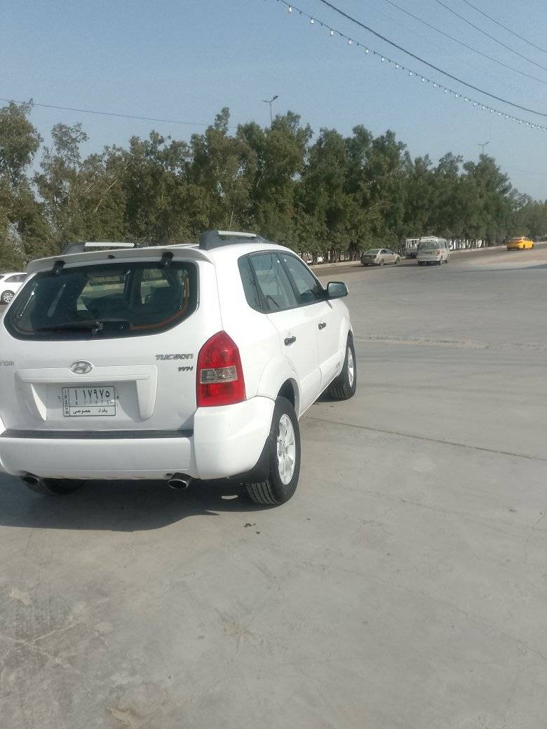 توسان للبيع 2009 بسمي مكفوله من صبغ وتبديل فقط طخه خفيه بل وره ودعاميله مبدله مكينه 4 سلندر رقم بغداد بسمي  سعر 117وبيه مجال مكاني بابل ماجاوب خاص ***********
