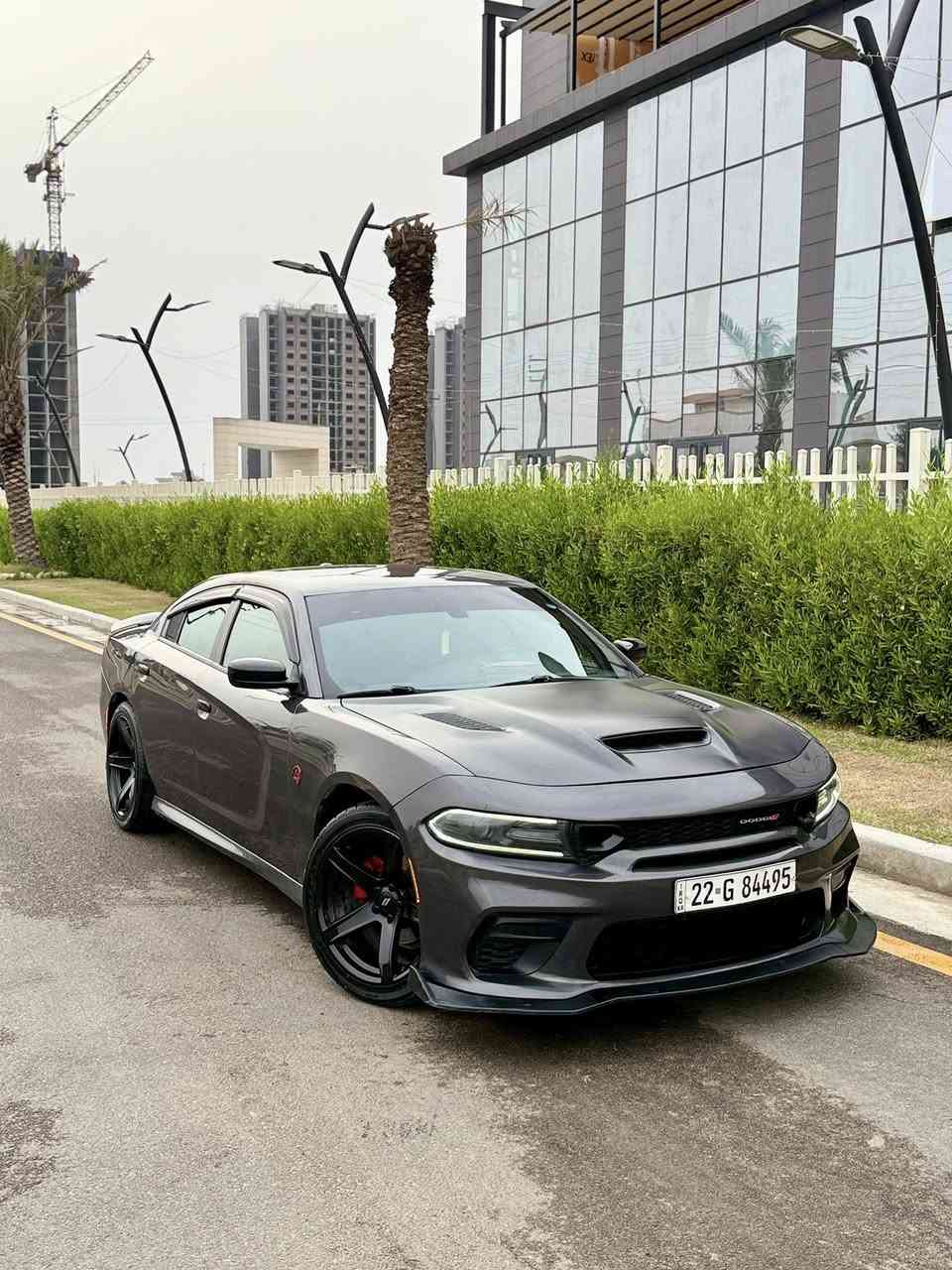 🚗 جارجر 2021 SXT للبيع
📍 المكان: بغداد – الدورة
📞 ***********
🔢 رقم أربيل الجديد تحويل وكاله ثاني يوم 
السعر 207
⸻
 • صبغ جاملغ امامي بس
 الشواصي واللغود والدواخل كله سليم
⸻
🔹 المواصفات:
 • كير ومكينة كفالة
 • شاشة
 • كشنات كهرباء
 • لايت زينون
 • ويل 20
كت تحديث
 • قماره روز رايز
 • إنارة محيطية متغيرة
 • اكزوز صوت حلو على الريموت
 • ويل نجمة أصلي 

⸻
السيارة مرتبة وجاهزة، ما بيها أي نقص
ولا كلوب سيرفس
صدر حداديه تراي زيرو
⸻
💰 السعر: 207 ومجال بسيط
❗ ماتعامل بالتلفون، الشراي يجي ويشوف ويتدلل
***********
