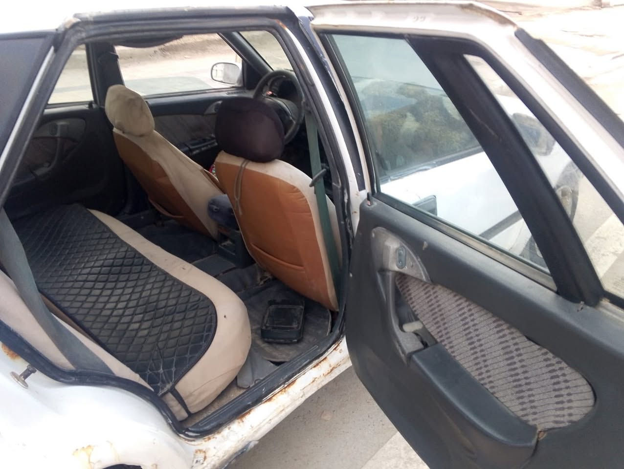 سلام عليكم دايو لبيع لسياره بيها مكينه مال كورله رقم قادسيه وصاحبها يريد يحوله سعر ١٧مكان بصره قرنه بني منصور ستفسار ***********
