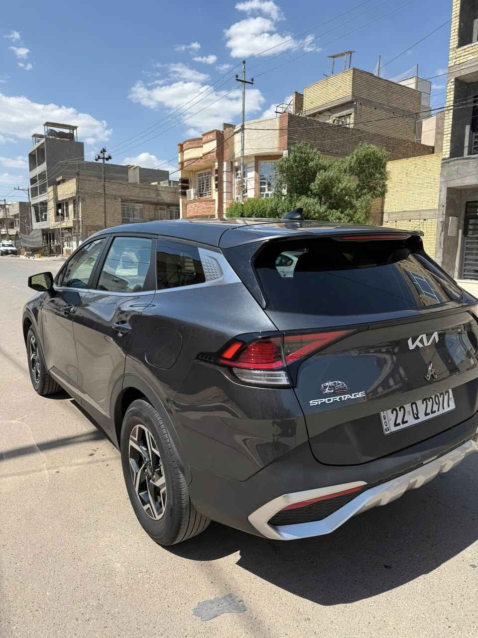 كيا سبورتج 2023 وارد امريكي حادث جدا بسيط بدون ايرباك بدون دواخل ومشي امريكا بعده حاليا ماشيه فقط ٤٨ الف ماشي عليها ٥٠٠٠ فقط يعني حادث موضح بالمنشور فقط جاملغ سياره جديده حيل بدون اي نقص جاهزن رقم اربيل مميز بسم كرايبي ابغداد تريد وكاله تريد تحويل هزه وسنويه جدد كلشي متصرف سياره نص فول معروفه مواصفاتها سياره بانزين فقط مو هايبرد السعر ١٧٥ مجال جدا بسيط حك جيه مكاني بغداد غزاليه اي استفسار *********** 
‭٠٧٨٩ ٠٨٣ ٤١٢٨‬
