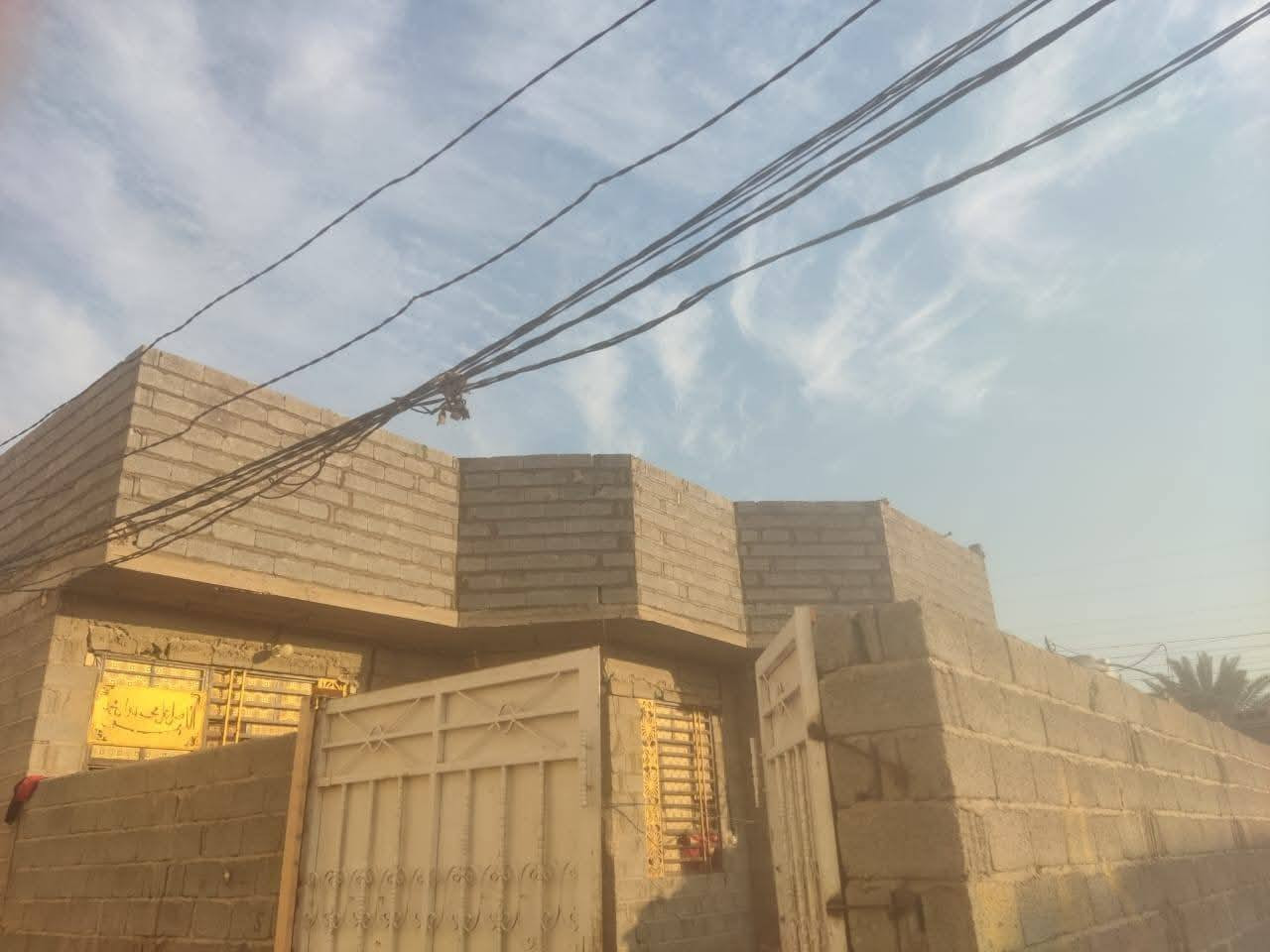 كادر عمل متكامل من خلفات وعمال بناء انجاز سريع جدا استلم بيتك بأسرع وقت يتكون الكادر من أربع خلفات بناء البلوك والطابوق للاتصال ***********
