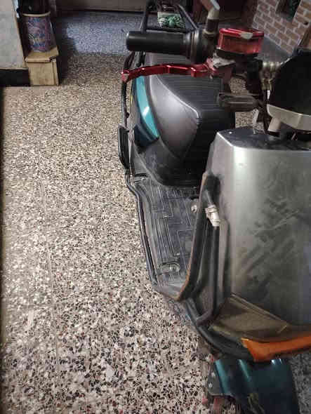 سلام عليكم
دراجا شحن الماسه
نضيفهه وخير من الله
تمشيك ٦٠ كيلو
فقط الكفر الكدام مبدل
السعر ٤٥٠
***********
