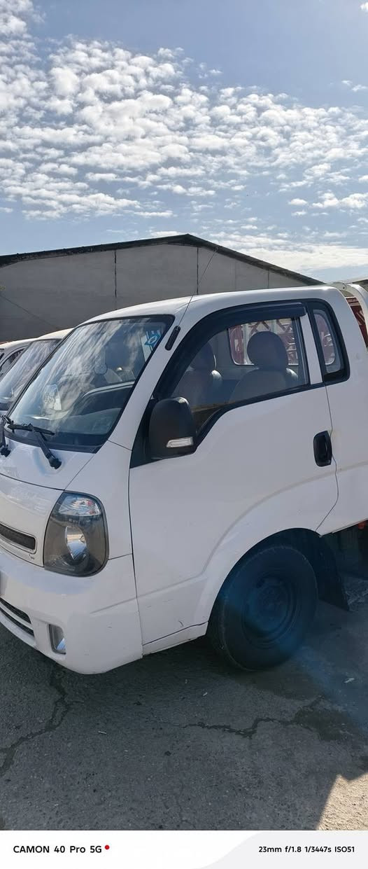 كيا ٢٠١٨
بدون صبغ 
ماشية ١٠٦  
 رقم جديد باسمي موجودة بمعرض الفاتح


**إذا كنت صاحب هذا الإعلان وتريد حذفه لأي سبب، رجاءا أرسل رسالة إلى الدعم الفني**