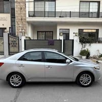 سيارة كيا سيراتو خليجي 2011  شرط كير محرك صدر امامي خلفي جاهزها اربعه ...