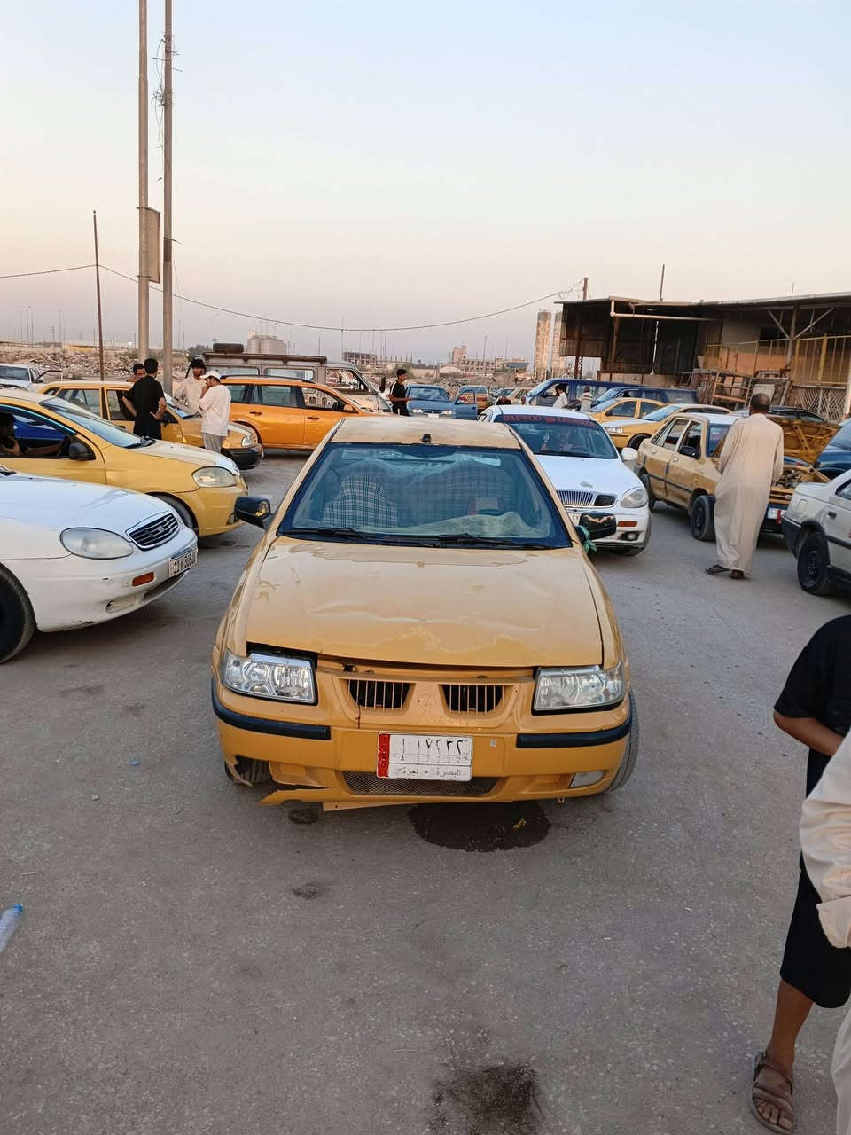 سمند للبيع سياره مرتبه كشره حلوه موديل 12 برخص لماي سعر تصل أو واتساب ***********
