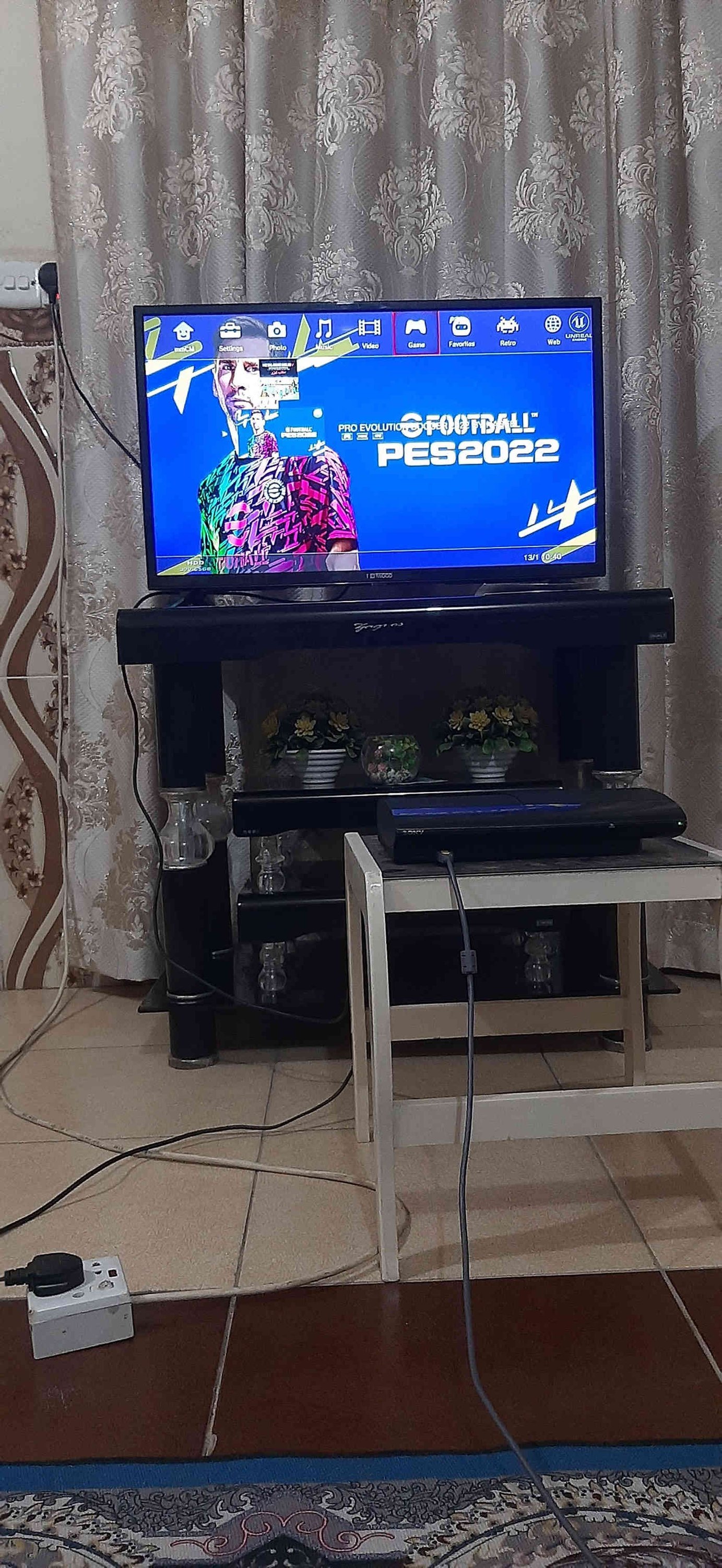 السلام عليكم بلي 3 للبيع الجهاز نضيف خمس العاب موضحة في الصور مع يدات اثنان السعر ١٦٠ وبي مجال حك الجية المكان بابل المسيب على طريق الحامية للاستفسار اتصل ***********
