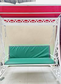 مرجوحة للبيع السعر 200  التواصل 07730220700