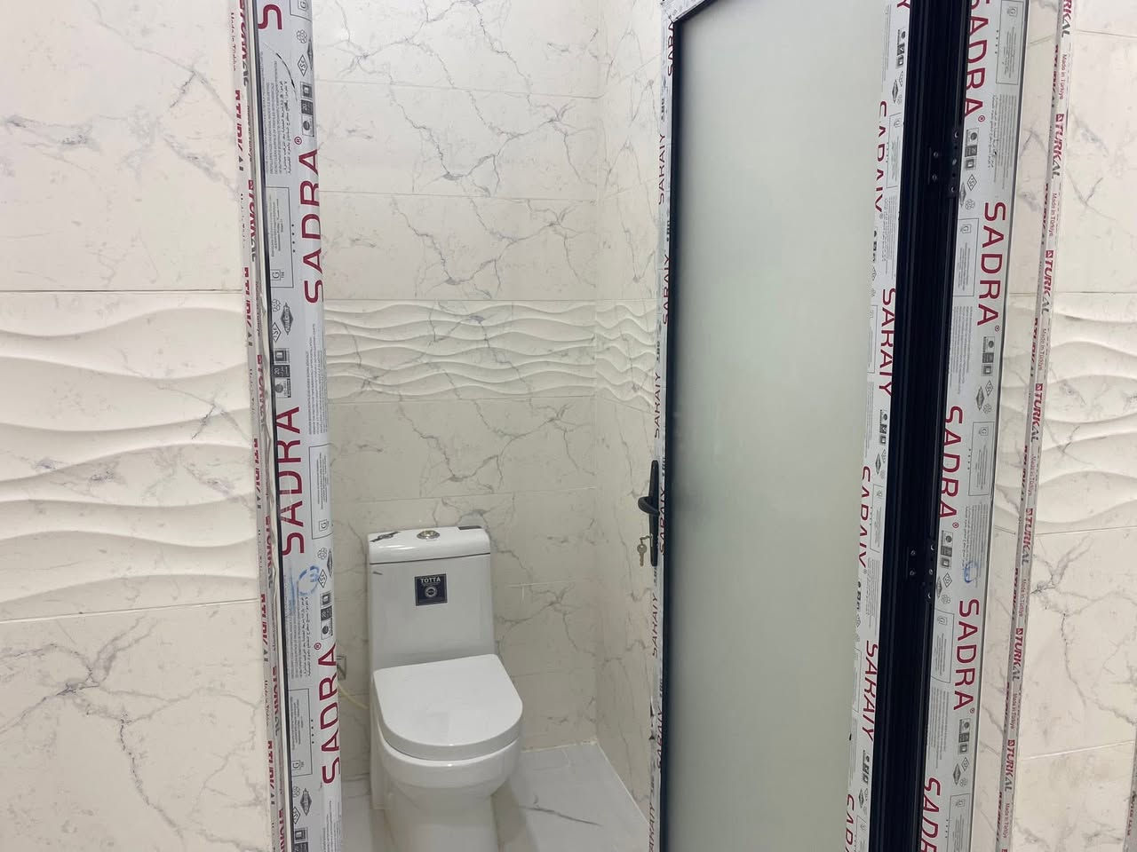 دار للبيع مساحه 150 م طابقين طابو صرف
حديث صفر 
الموقع حي الجامعه مقابل جامعه كركوك فرع جامع إسماعيل الولياني 
للاستفسار والمعلومات الاتصال على الأرقام التاليه *********** او *********** او مراجعه مكتب احمد الجبوري للعقارات حي الواسطي شارع الغذائيه مقابل مذخر ألماسه 
السعر ع الخاص لطفا
