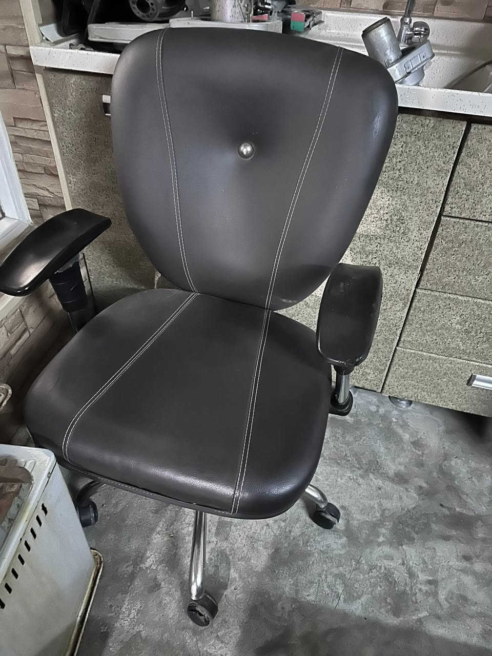 بو فروشتن ***********كلار سيروان
