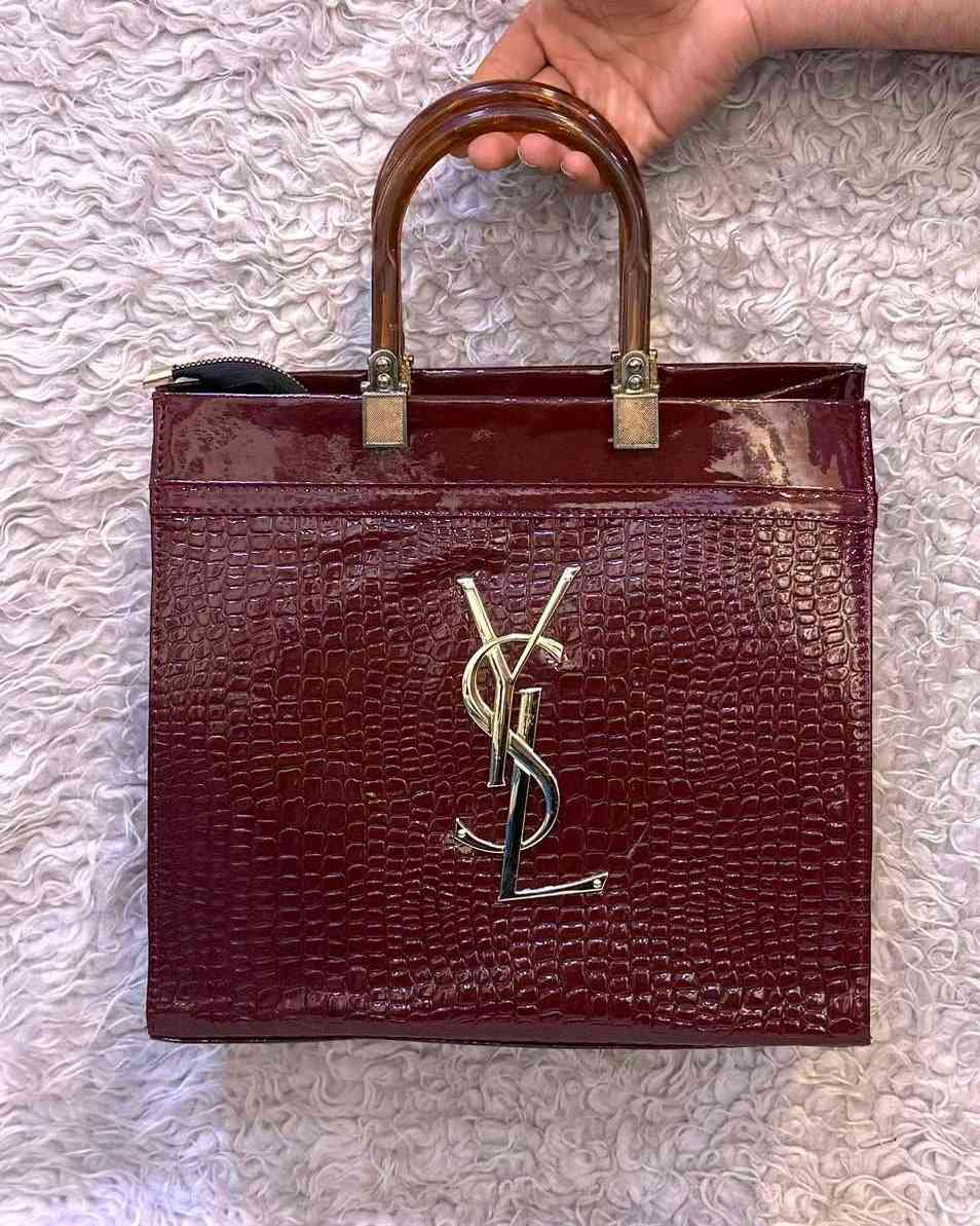 سلاو 😍👋 مرحبا 👋🧡 ANA SHOES 

جبنالكم حقايب نسايً ماركة اصلي3 الوان موجود
العنوان كركوك قادسيه الثانيه بدايه سايدين ابو
 خطاب  توصيل جميع محافظات
الاتصال على هذا الرق***********
