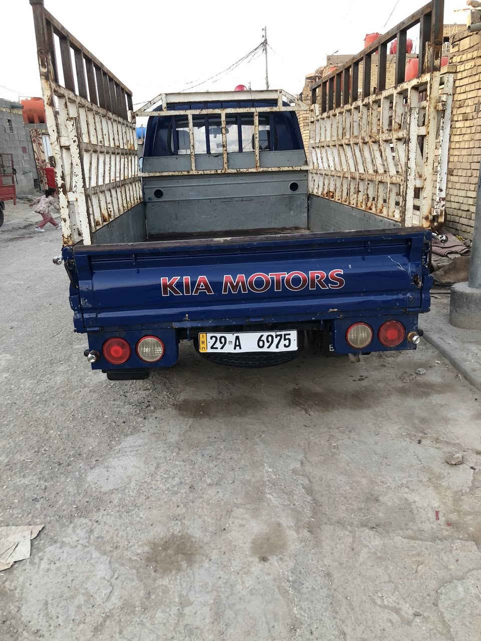 سلام عليكم كيه 2006كفاله معمره تعمير عام اثر جراد وخياس مصبوغه جمالية مكينه 3000مشترك رقم واسط سنويه 30مكانهه ميسان العماره سعرها 83وبيها مجال حك الجيه ***********
