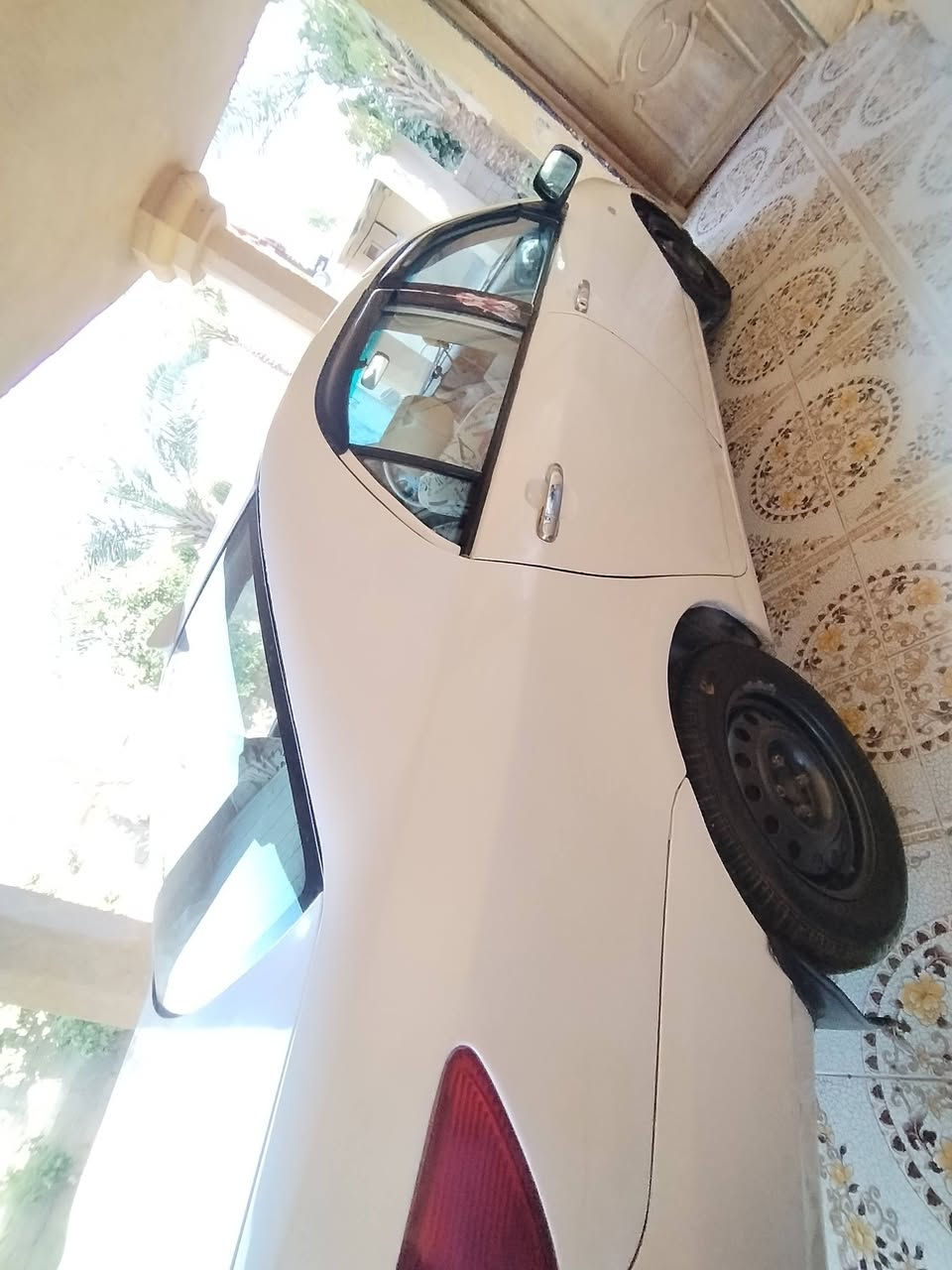 سلام عليكم  BYD 2011 سيارة جاهزه كامره خلفيه شاشه تبريد ثلج ضربة جاملغ خفيفه ما واصل للداخل حساسات شغاله جاهزه من كلشي صبغ عام بسبب الجراد المكان ديالى الخالص سعر 50 وبيها مجال رقم الهاتف ***********  ***********
