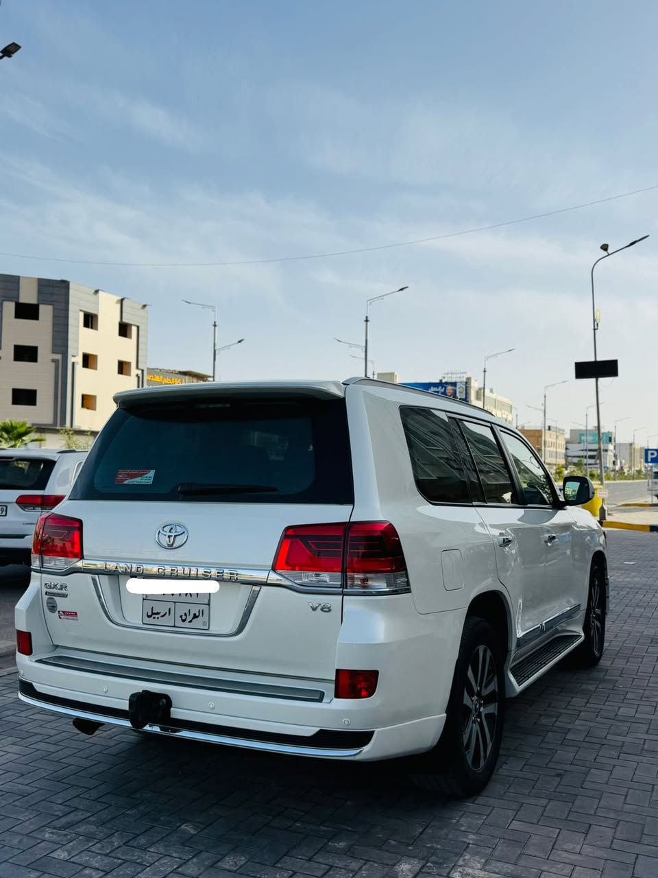 السلام عليكم 

TOYOTA  LAND CRUISER MODEL 2019     GX.R          8V         82000KM

♦️كــفـــــــــالـة عــــامـة.
🔹(عدا بارد اقل شبر )
♦️رقــــم اربيـــل

مواصفات :-
🔹محرك 8 سلندر
🔹إشارة لكزز 
🔹عينة ليزرية
🔹فتحة سلايت 
🔹ماشية ٨٢الف كيلو 
🔹دبل ماوس 🔘
🔹5بصمات (بصمة تشغيل )
🔹أبواب بصمة
🔹مري قلاب 
🔹كشنات جلد (بيجي )
🔹كشنات كهرباء
🔹جنطة كهرباء 
🔹ثلاجة
🔹 3 قطع تبريد 
🔹حساسات امامي +خلفي 
🔹زراك لايت 

♦️وبعد هواي مواصفات 🔘
المكان البصرة 

***********
