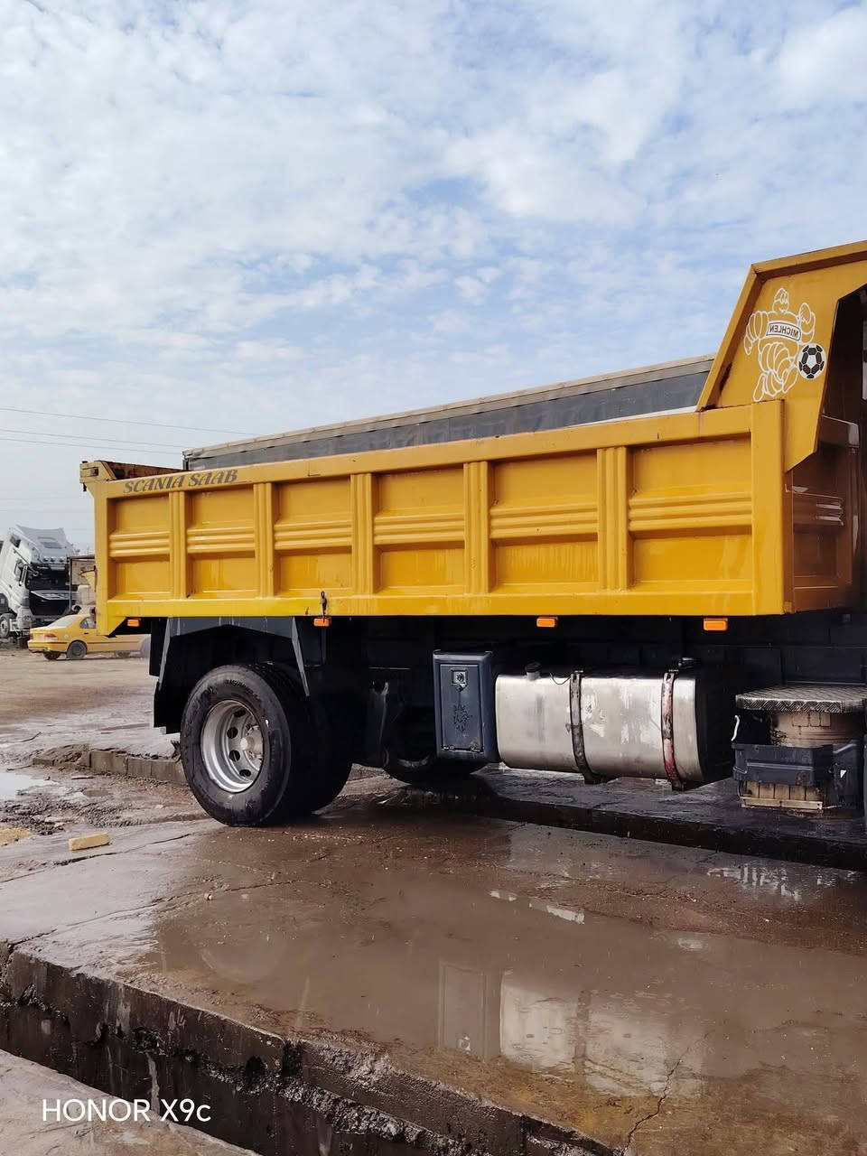 سلام عليكم بدي للبيع الطول 5 متر ***********
