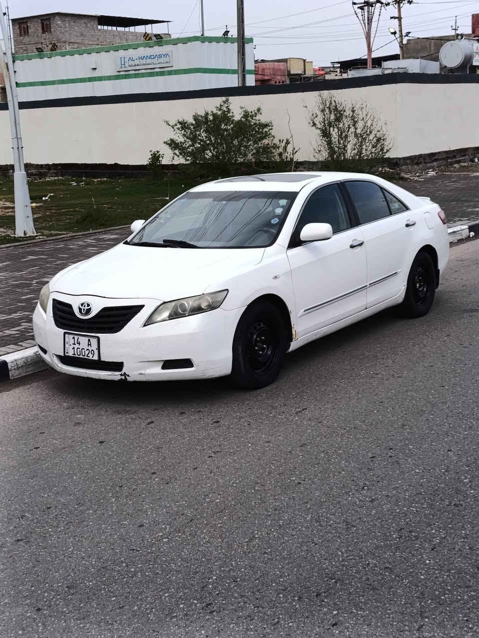 السلام عليكم 

تويوتــا كـامري وارد خليجي للبيــع 

فئـة GLX

مــوديـل 2008اصل 

رقـم بـصرة بأسمي شرط التحويل سنـويه لغـايه 2029 

السعـر 94 وبيها مجال🔺

مكـاني بالبصـرة / الشراي يتصل 
***********

المـواصــــفات 🇯🇵

محــرك وكـير 4 سلندر 2400

حـدادة امامي وخلفي جديده قبل فتره سافرت بيه وكملته من كلشي
طخم تايرات جديد 

تبـريد قطعتين شـرط ثـلج

البدي مال السياره مكفول من الضربه والصبغ فقط تبديل باب واحد اثر شخط تجي وشوفك 

السـيارة كهربائيـات من الطول للطـول جاهزة

دواخل بالكامل نضيفه 
شـاشه نـظام اندرويد + كاميرا خلفية 

سنتـرلوك ريمونـت
مري كهربـاء

ادامـه منـضومـه المـاء بالكـامل
ادامـه منـضومـه البـانزين بالـكامل

ادامـه وتبديل هيدروليك وفلتر كير ودهن بريك

تخـم تايرات + سبير جدد 
بـاتري جديد كارتون

السـياره جديدة وجـاهزة ومال جناي

