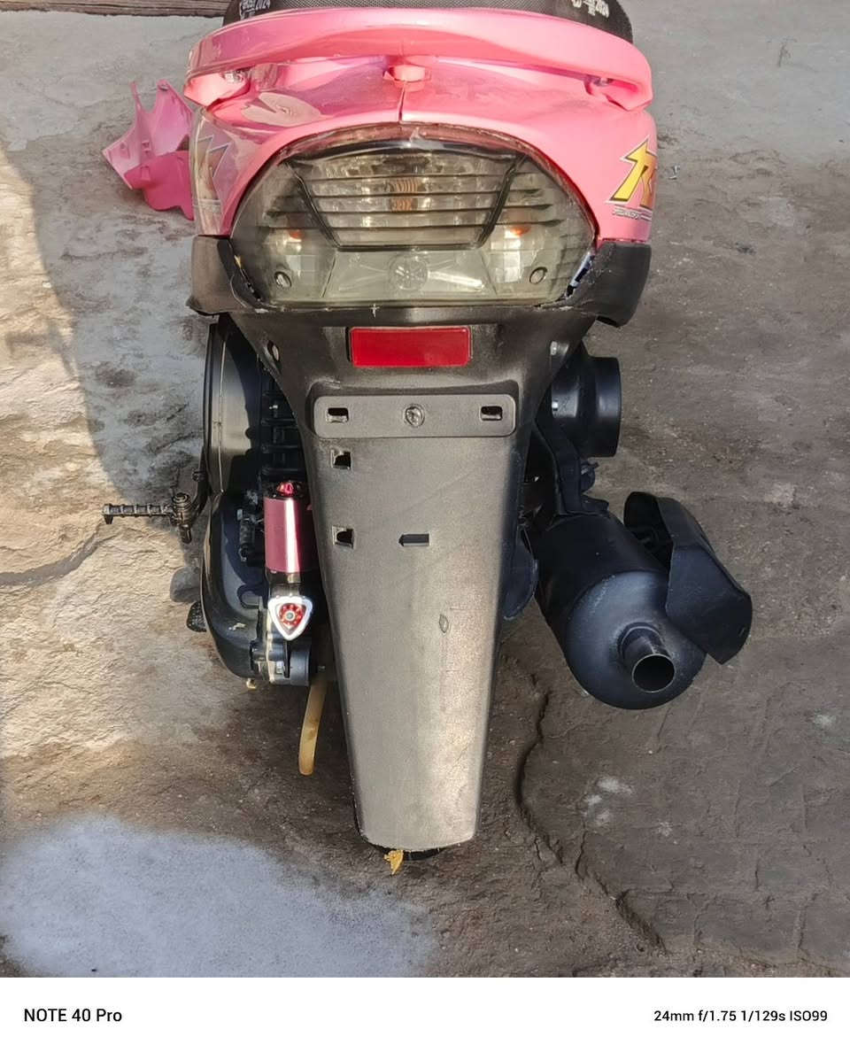 سلام عليكم دراجه ماكس عدله لون مميز دراجه بلاد ما مالعوب بيها فقط كلجات رياضي ماركه SAW  و سلف رياضي  دراجه خير من لله ماتوكفك بشارع  دراجه بيها حساسات بلادي وبيها بصمة مكان الديوانية  المو شراي لا يراسل بلا امر عليكم وللشراي بيها مجال ويدلل عليه  دراجه كفراتها الكدام موجوده بس دا ازيت بيها وفتحت الكفر الأمامي ديوانية, القادسية


**إذا كنت صاحب هذا الإعلان وتريد حذفه لأي سبب، رجاءا أرسل رسالة إلى الدعم الفني**