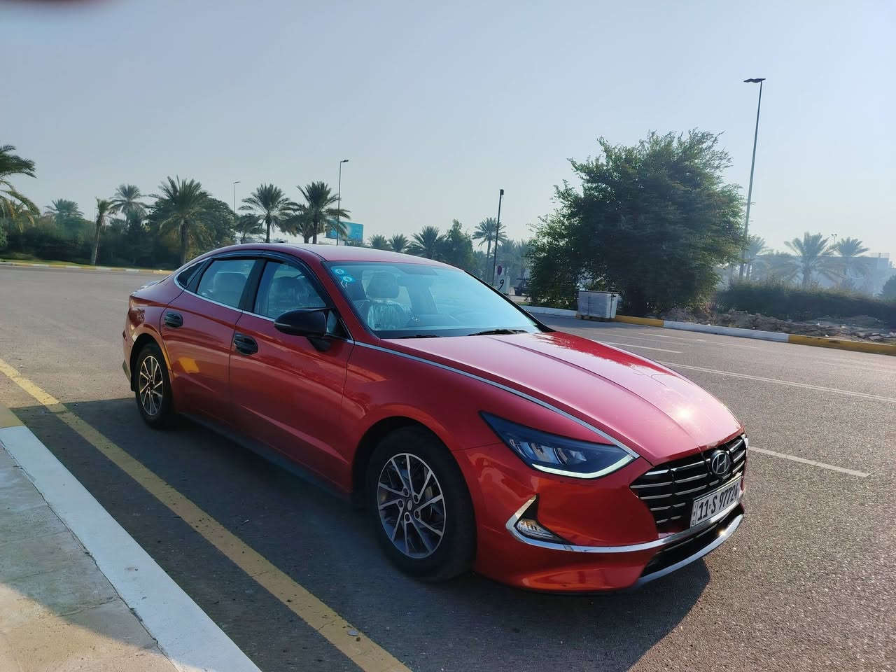 سوناتا 2020  خليجي الشكل الجديد

محرك / 2500 mpi 
ماشية 114 ألف

داخل ابيض اوف وايت
تحكم ستيرن جهتين
شفتات سرعة بل ستيرن
شاشة اندرويد
كروز سرعة
قطعتين تبريد
مري شفط و أشاير بل مري
كير دكم
حساسات خلفيه وكامره

لسيارة ماشاء الله كلش جديده وناعمة
مكفولة من الصبغ
بيه فقط بارد جدا بسيط بهلال الجاملغ الخلفي العكس السايق مشتغلية pdr ابد ما تبين
وبية طخة جدا بسيطة بقبق لجنطة يم كتابة سوناتا 

رقم بغداد الجديد وهزة جديده

مكان السياره / بغداد 
السعر / 177
 للاستفسار / ***********                             ***********
