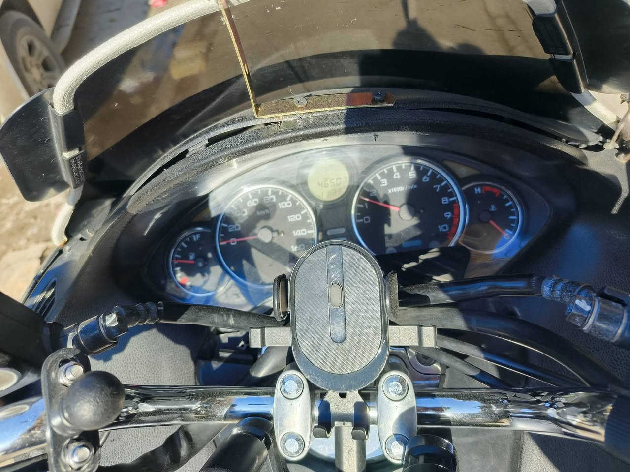 سلام عليكم شباب فورزه 08 للبيع دراجه عميه بس محرك بلاد أي شي ما بيه ملاحضه امكمركه كبل رقم بس كفرات مالاته نضافه مالتهن 80 بل 100 سعر مليون, أو 250 عنواني بغداد منصور وين ما تريد انطيك تراي بيه دهن كله موتل دراجه مال جناي متواجد بس واتساب ***********
