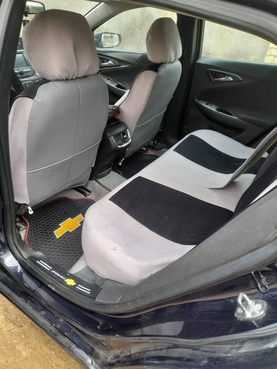 السلام عليكم 
ماليبو ١٨
لون نيلي
كير At 
محرك كير شرط
سياره خمس بصمات تبريد قطعتين اشاره بل مري
شرط اي نقص مابيه صدر تايرات باتري كله جديد 
سنويه جديده ٢٠٣٠ 
سعر ٧٥ وبيه مجال مامتواجد عل فيس مكان بغداد
***********
