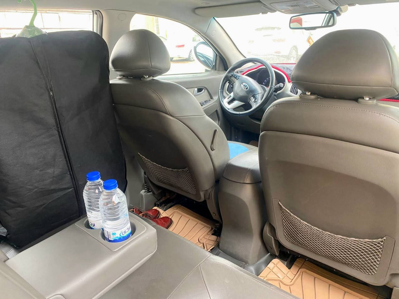 سبورتج موديل 2014
مكينة 2400 
السيارة بحالة ممتازة 
السيارة جاهزة من كلشي
المواصفات :
- بنراما ، بصمة ، اشاير بل مرايات
- المرايات شفط .
- مقاعد جلد ، تخم تاير 
- 4 دسك . دبل شاشة كبيرة وصغيرة 
- السيارة خليجي بيها فقط بنيد ومبدل اصلي  
- سونار موجود ايضا راسلني خاص علواتساب وتدلل 
- سيارة رقمها بغداد 
- السعر 145$ 
- العنوان : بغداد 
- للتواصل : ***********
