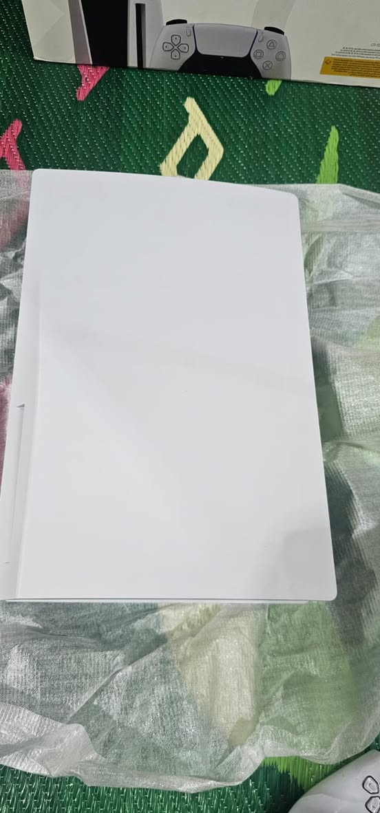 بلي5 فات ذاكرة 825 اخو جديد غراضة كاملة لامفتوح ولا مصلح يجي ويا يده وقرص فيفا 25 وقاعدة اصلية 
متوفر خدمه توصيل //متوفر جوستكات فور وفايف  اصليه


**إذا كنت صاحب هذا الإعلان وتريد حذفه لأي سبب، رجاءا أرسل رسالة إلى الدعم الفني**