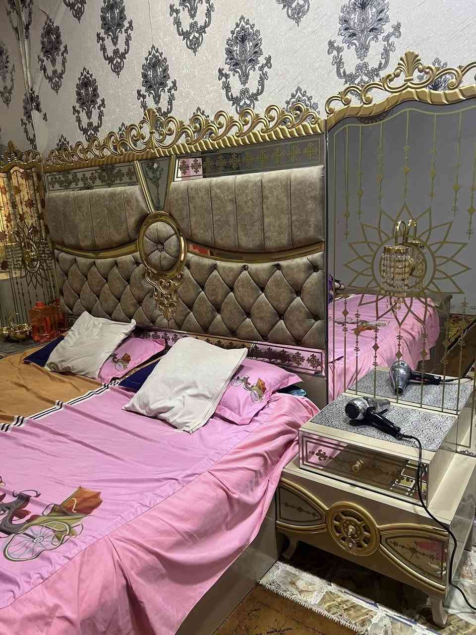 غرفة نوم تركي ثقيل نظام دمياط المصري درجة اولى ضمان شركة مستخدمه نضيف كلش 10 قطع ام التاج للبيع للاستفسار 
*********** عنوان بغداد العبيدي
