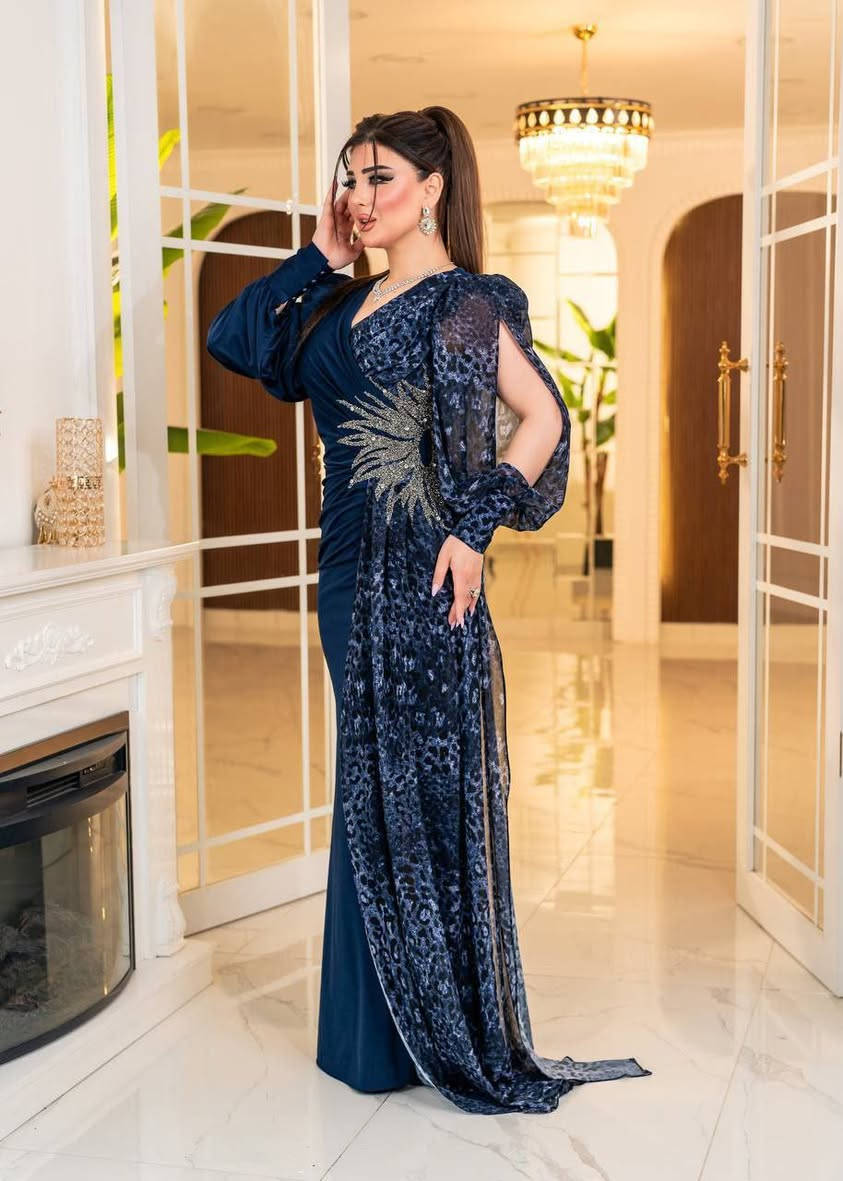 وسيدة الازياء انتي سيدة الازياء 👑
مستمرين باجمل موديلات ❤️
جميع القياسات متوفرة ✨
ملاحظة مهمة / اي قطعة تطلبيها اذا وصلت مو نفسها الي بالصورة من حقك ترفضيها👍

يوجد خدمة توصيل لجميع
 مناطق بغداد والمحافظات🇮🇶

الدفع بعد القياس والتجربة وليس قبل 💐
للحجز والاستفسار مراسلة الصفحة 📩
للطلب ولاستفسار على خاص او الواتساب ***********
