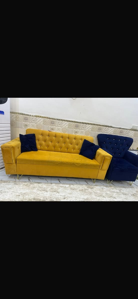 السلام عليكم
تخم 10 مقاعد مع طبلة وسطية شغّل عراقي 
السعر 250
للاستفسار ***********
