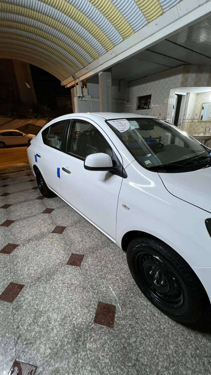 نيسان صني موديل 25ام البليته الزركه بسم شركه تحويل او وكاله بعدهي زيرو ماشيه4000 مكلف بالنشر العنوان الجمعيات السعر 131 التلفون ***********
