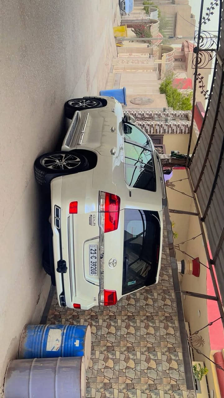 سلام عليكم للبيع لاندكروز موديل ٢٠٢٠كراند تورنك باب اول مكفوله من صبغ وتبديل والحالوب ماشي (٧٢)فول موصفات تشغيل عن بعد وثمانيه ايرباك وثلاثه شاشات وحساسات امامي وخلفي وكامره وفتحه في السقف وطفايه رقم سليمانيه دولي تريد تحويل تريد وكاله (كفاله محرك وكير وحداديه وتخم تاير جديد (وياه بصمات اثنين مكان سياره (كربلاء)الشراي يتصل (***********)(***********)والسعر ٥٤٠سياره مال بيت وجدا حلوه ترايه مال زيرور الله شاهد وشكرا لكم ورمضان كريم
