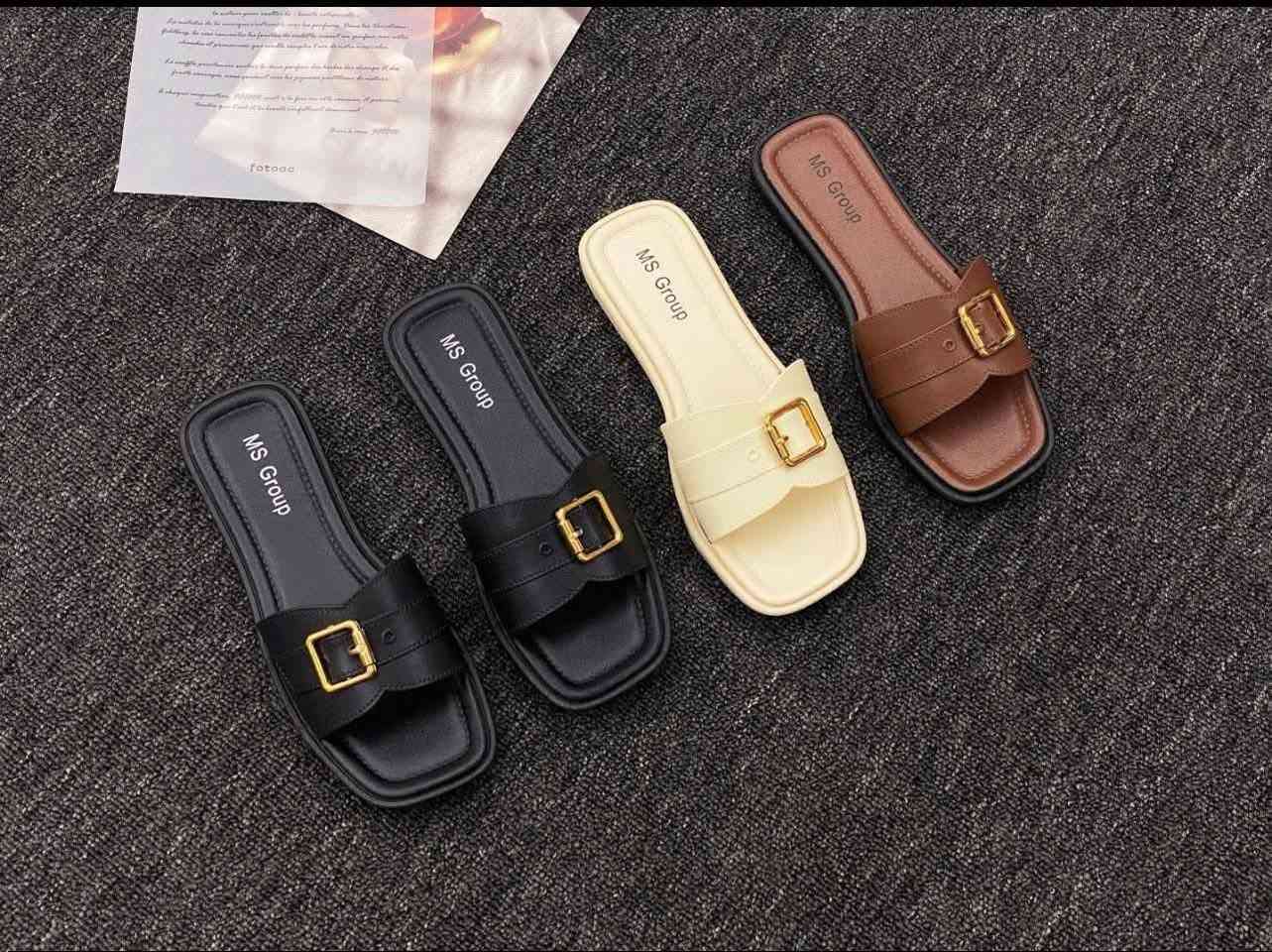 #شوبنك ديڤا 
تحطيم  الاسعار 
4 قطع بـ10
القياس 36/37فقط
والقياسات 38/39/40/41
سعر القطعة ب 5
سارعو الحجز حبايب ❤
للحجز خاص او واتساب 
***********
