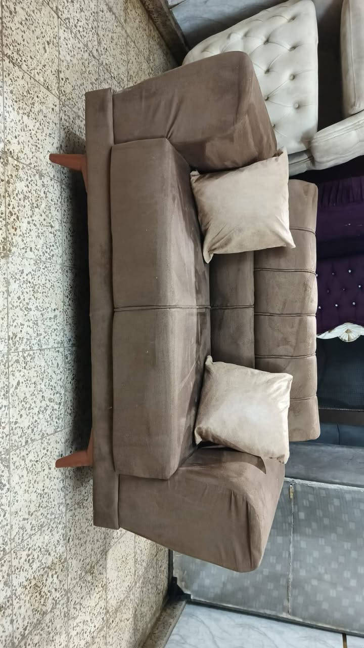 تخم ,,تركي,, 10 مقعد💺 جديد استعمال اقل شهر نضافه فوول اي ضرر مابي تجي تفحص وتاخذ تخم تكمه ثكيل كلش سعر ,,350,,بي مجال مكان لبياع *********** يوجد واتساب
